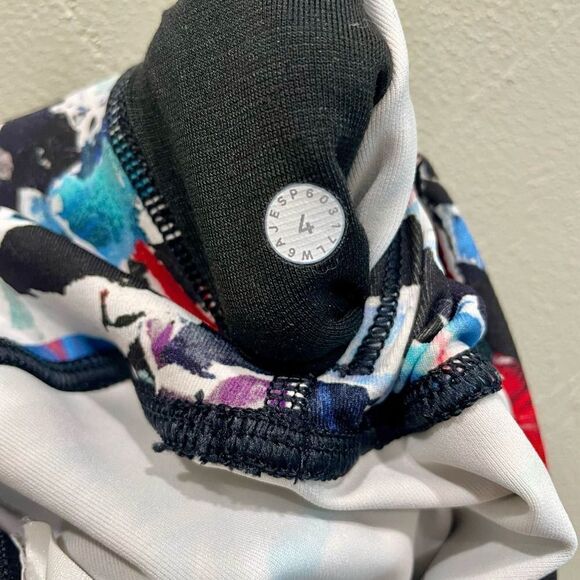 Lululemon Wunder Under Hi-Rise 1/2 Tight Leggings - Size: 4 - Picture 6 of 11